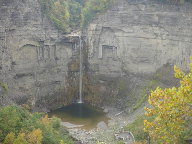 Водопад Taughannock выше знаменитой Ниагары  [автор - Алекс Сафир]