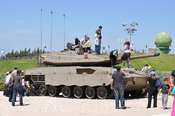 Musium of Tanks, Israel [Abrp722]