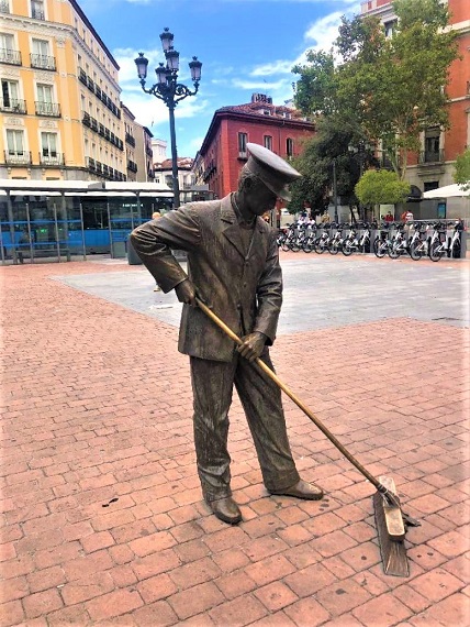  []