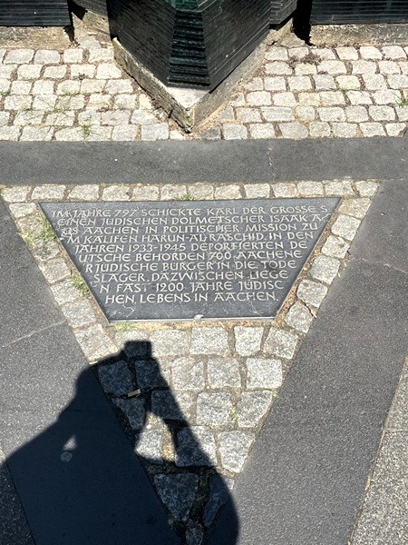 []