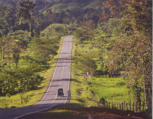 В Гватемале очень хорошие дороги  []