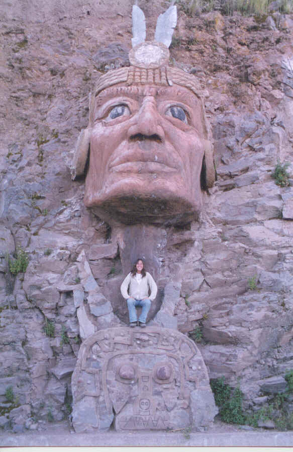 Индейская голова - в Перу повсюду древние памятники цивилизаций  []