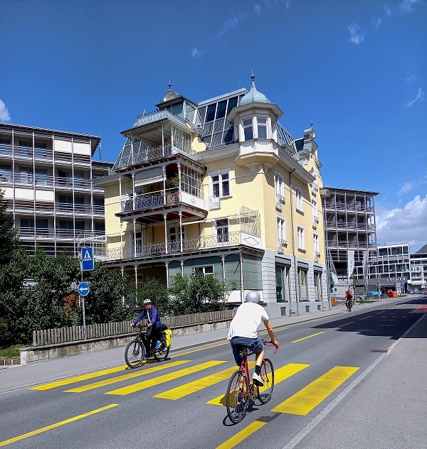  []